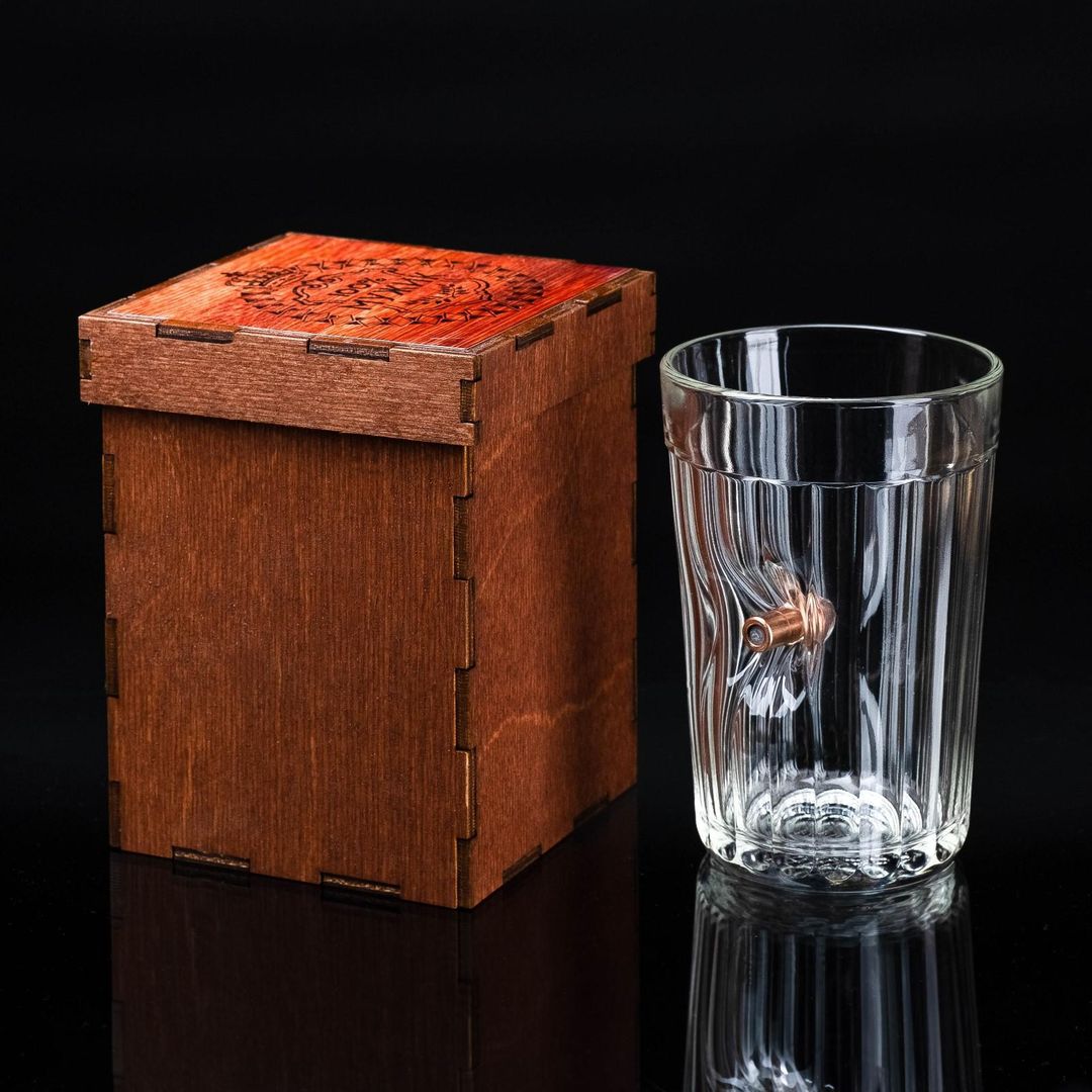 Стакан Непробиваемый 100% с пулей