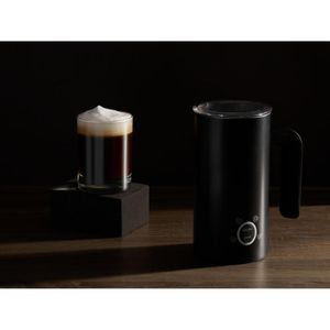 Электрический вспениватель молока Creamistry (черный) Электрический вспениватель молока Creamistry (черный)