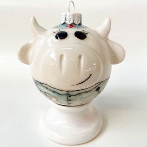 Фарфоровый елочный шар Коровка доктор (ручная роспись) Фарфоровый елочный шар Коровка доктор (ручная роспись)