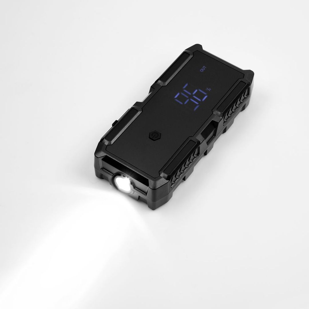 Аккумулятор с запуском двигателя Busta 16000 мАч Аккумулятор с запуском двигателя Busta 16000 мАч