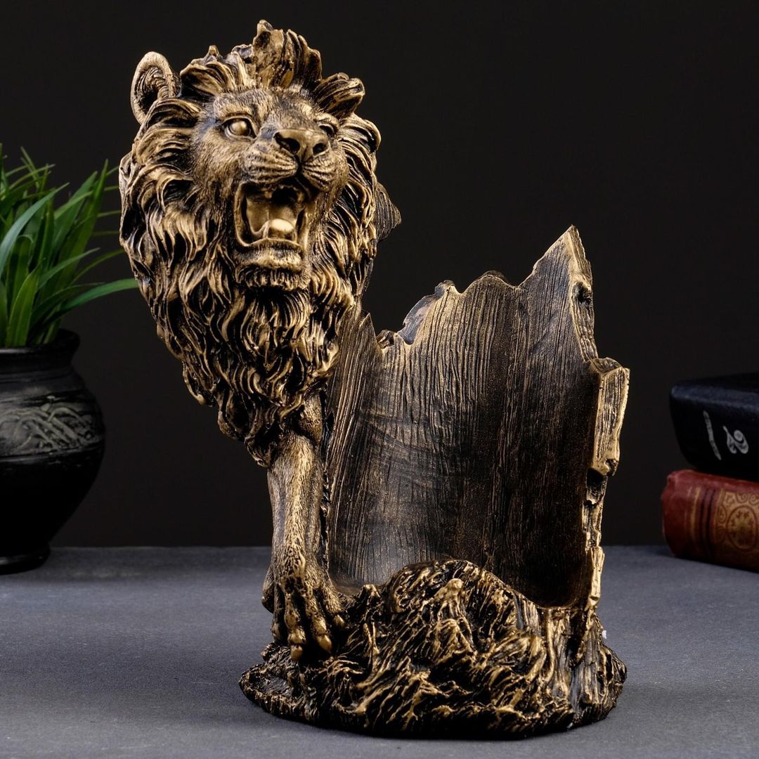 Подставка под бутылку Лев