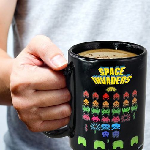 Термокружка Space Invaders С горячим напитком внутри