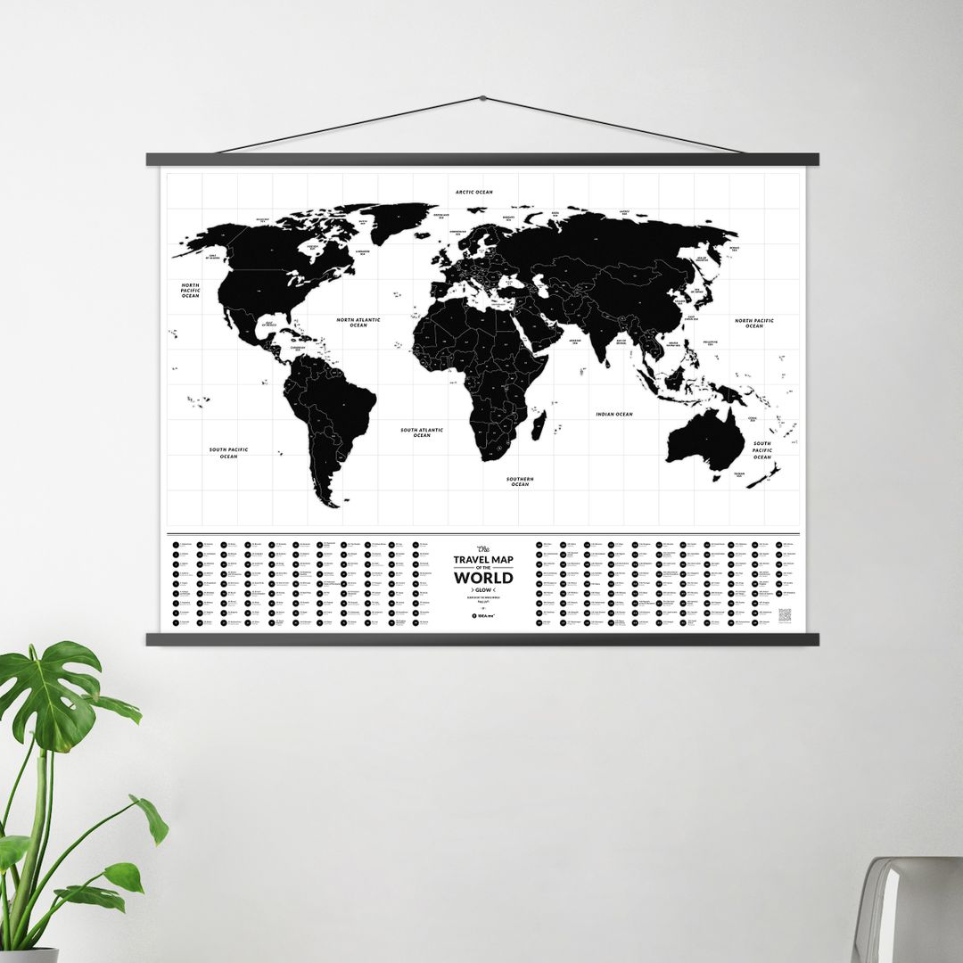 Скретч-карта мира Travel Map Glow World (на английском) Скретч-карта мира Travel Map Glow World (на английском)
