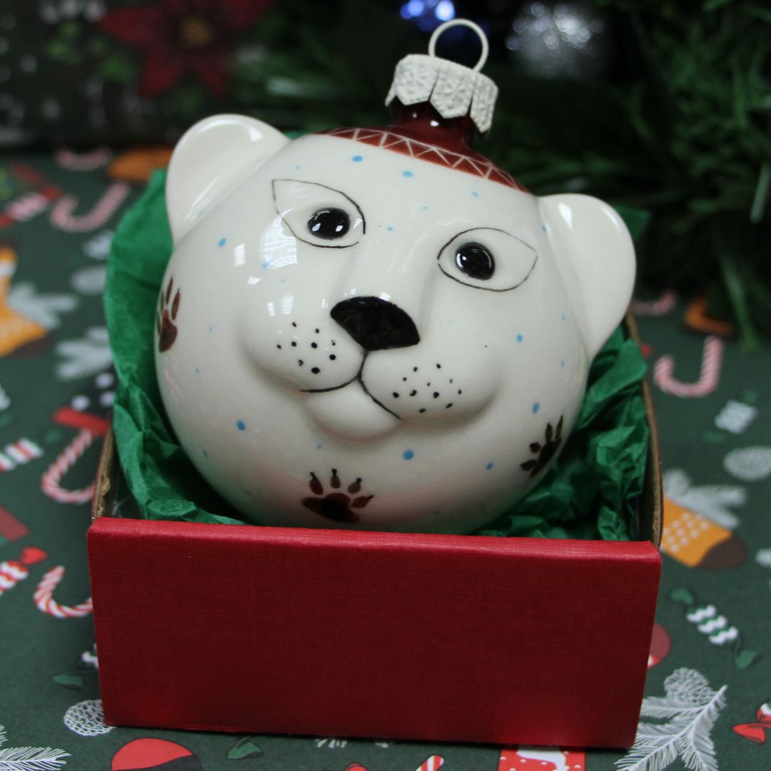 Фарфоровый елочный шар Снежный барс (ручная роспись)