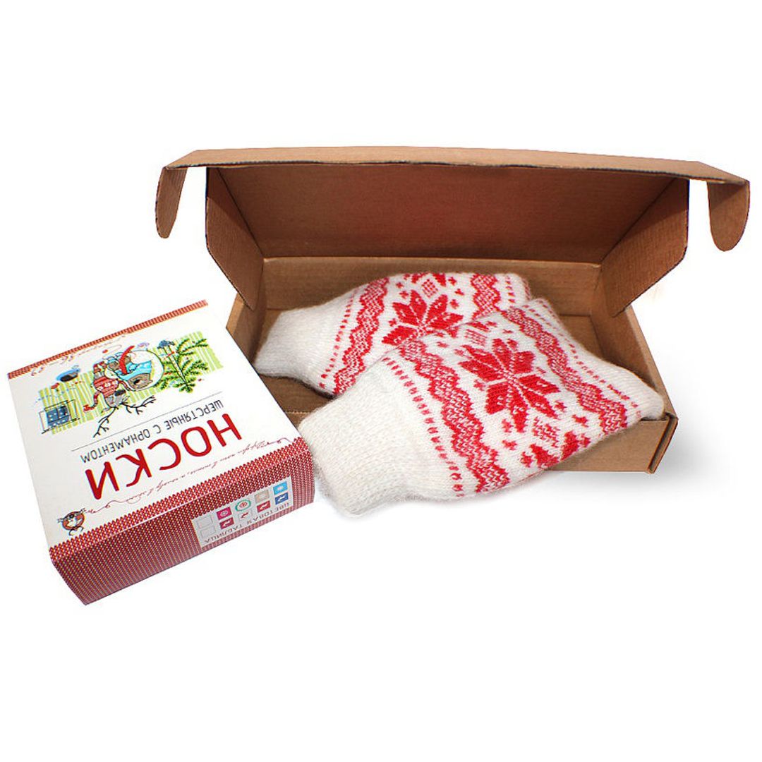 Носки шерстяные белые с красными снежинками Носки шерстяные белые с красными снежинками