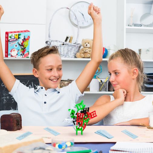 Настольная игра 18 стульев новогодняя версия