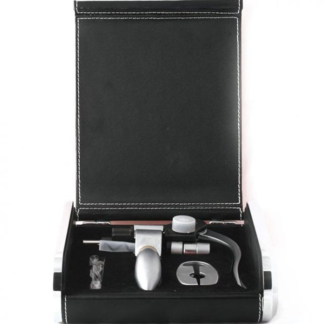 Винный набор Люкс В открытом футляре Винный набор Люкс В открытом футляре