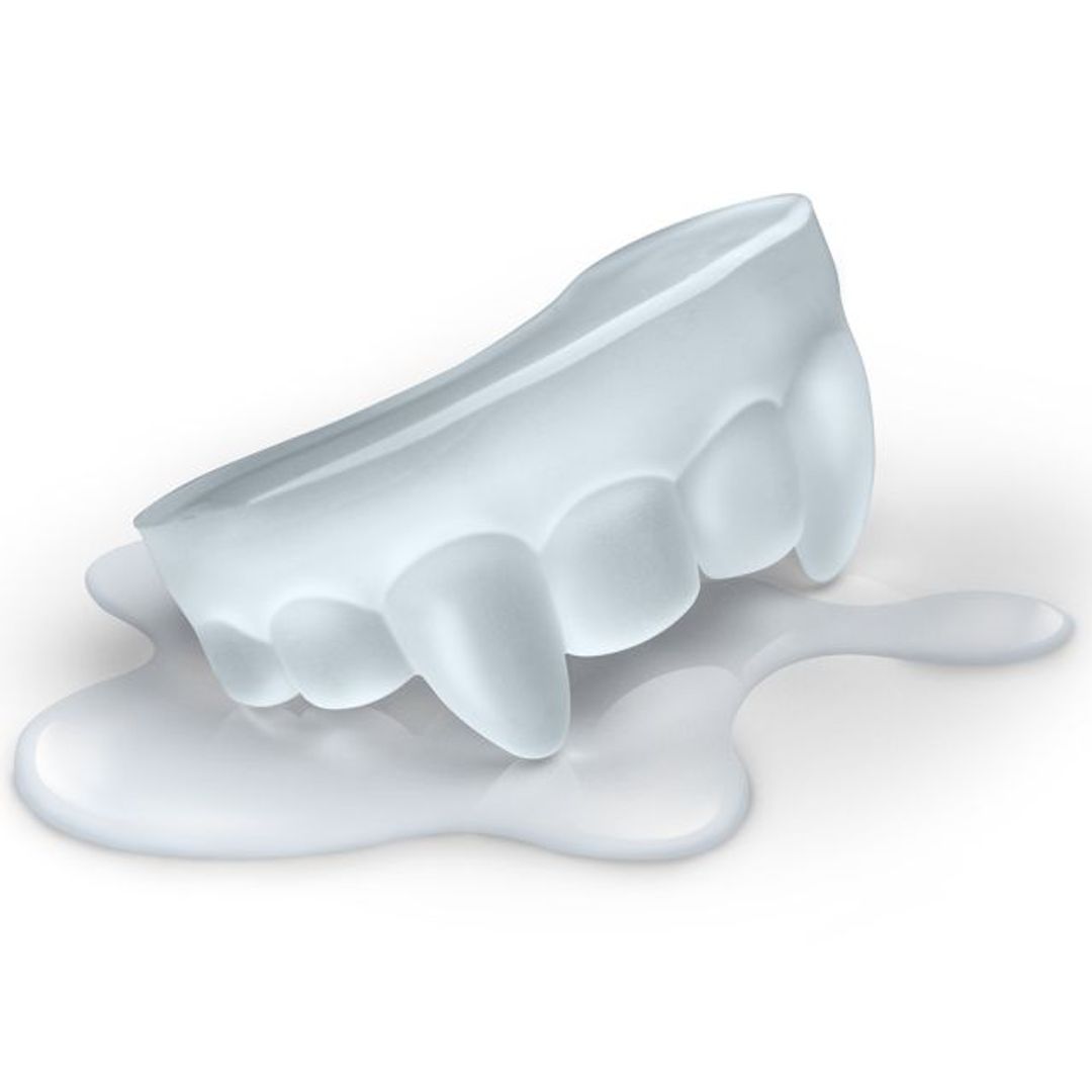 Форма для льда Клыки вампира Лед из формы Форма для льда Клыки вампира Лед из формы