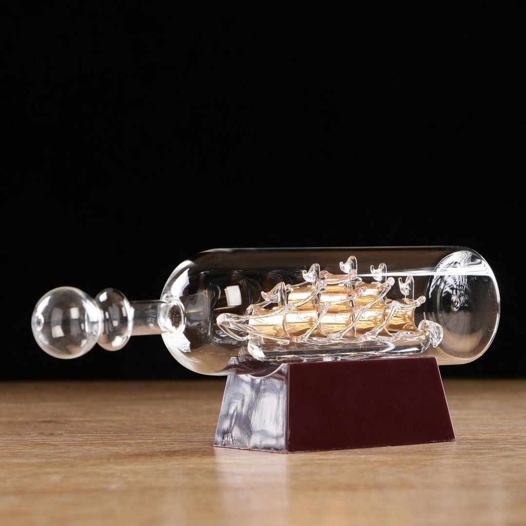 Корабль в бутылке с подсветкой Семь футов под килем Корабль в бутылке с подсветкой Семь футов под килем