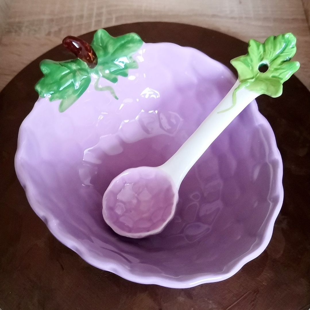 Салатница с ложкой Виноград