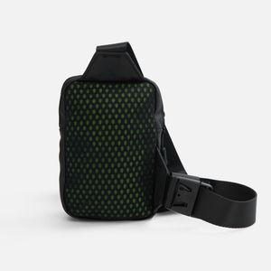 Спортивная кросс-боди сумка UrbanHike (черный)