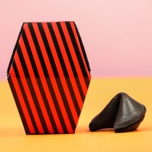 Печенье с предсказанием Ты можешь всё испортить