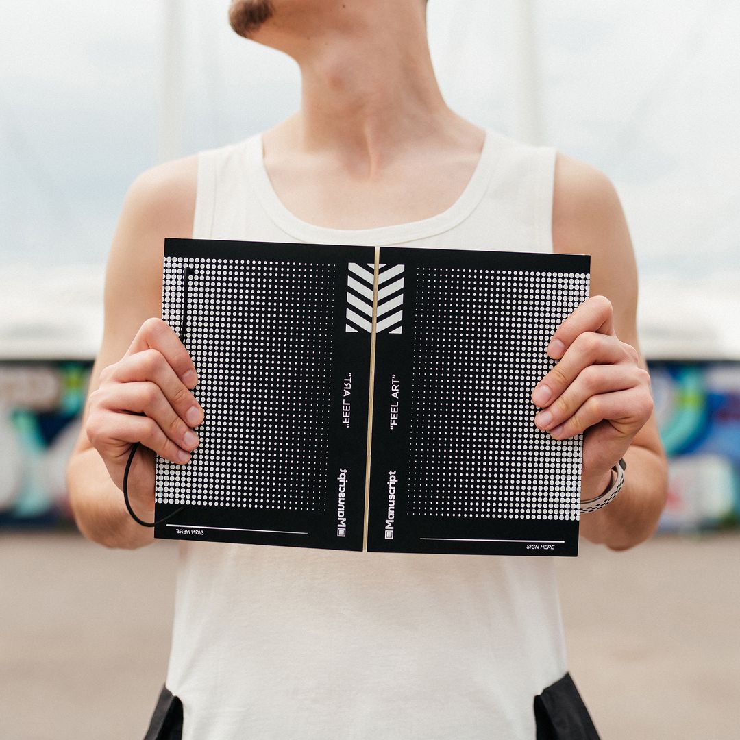 Скетчбук Off-black Dot (A5 Plus) Скетчбук Off-black Dot (A5 Plus)