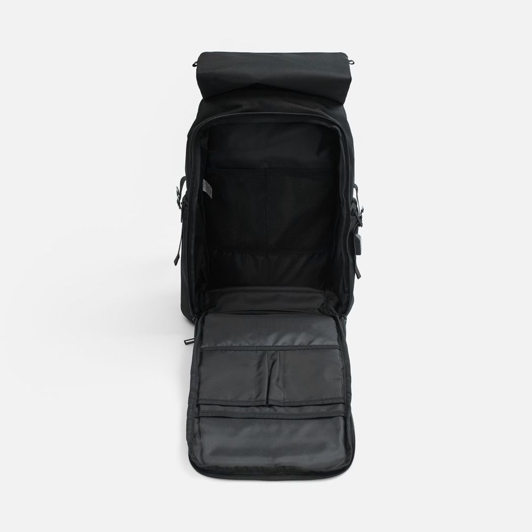 Рюкзак decaPolis (черный)