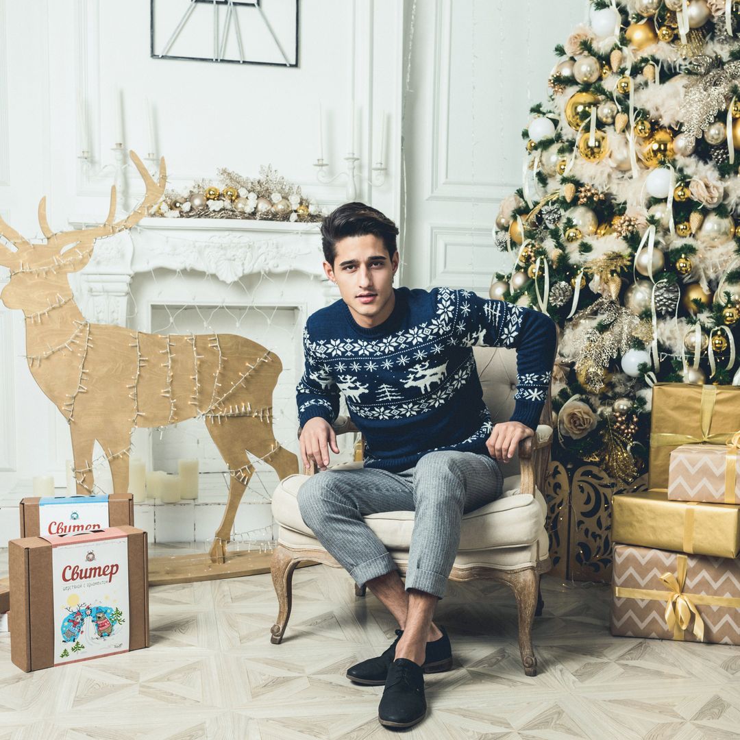 Свитер с оленями SEX