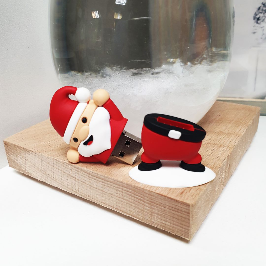 Флешка Дед Мороз 32 Гб Флешка Дед Мороз 32 Гб