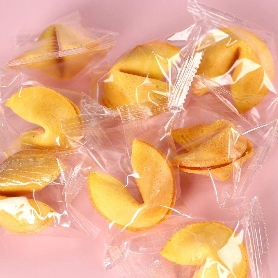 Печенье с предсказанием 8 Марта Сияй ярче всех Печенье с предсказанием 8 Марта Сияй ярче всех