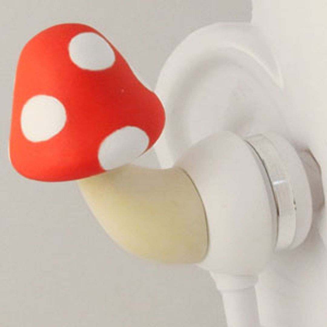 Crazy Earphones Наушники Грибы На манекене Crazy Earphones Наушники Грибы На манекене