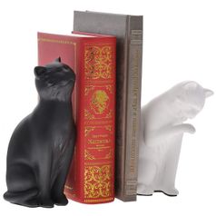 Подпорки для книг Кошки