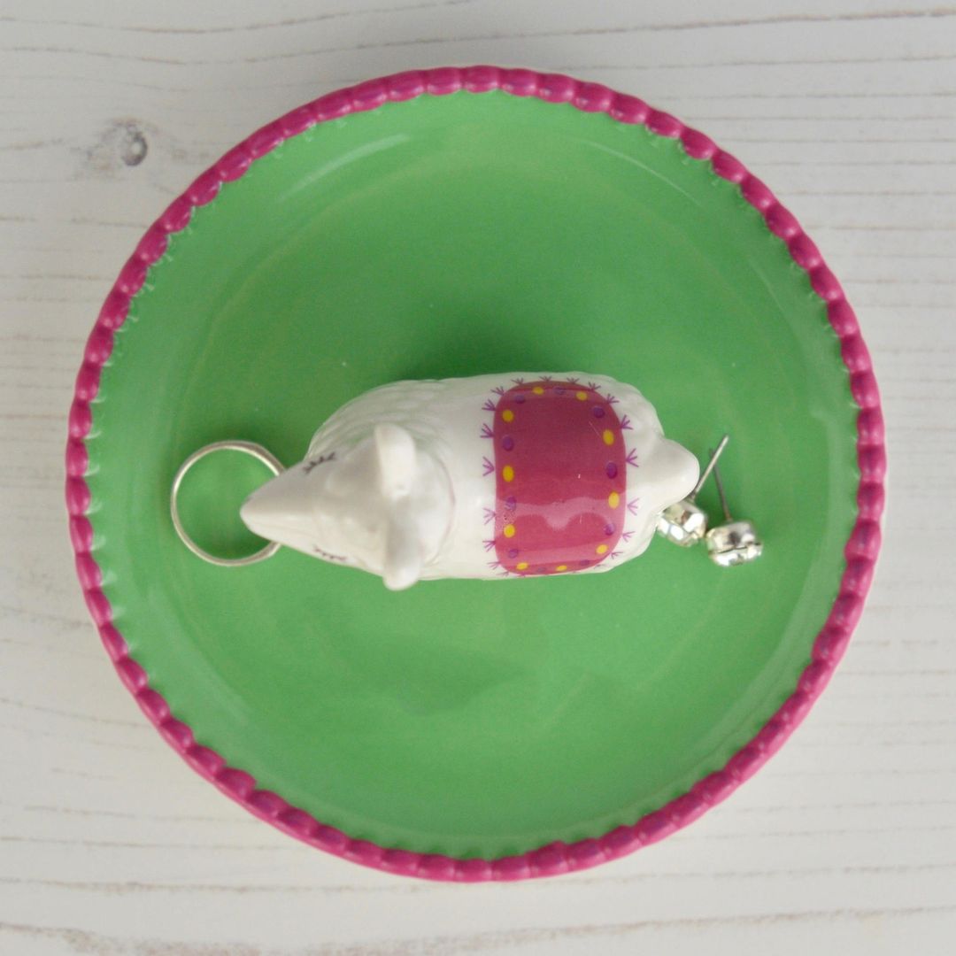 Подставка для украшений Лама