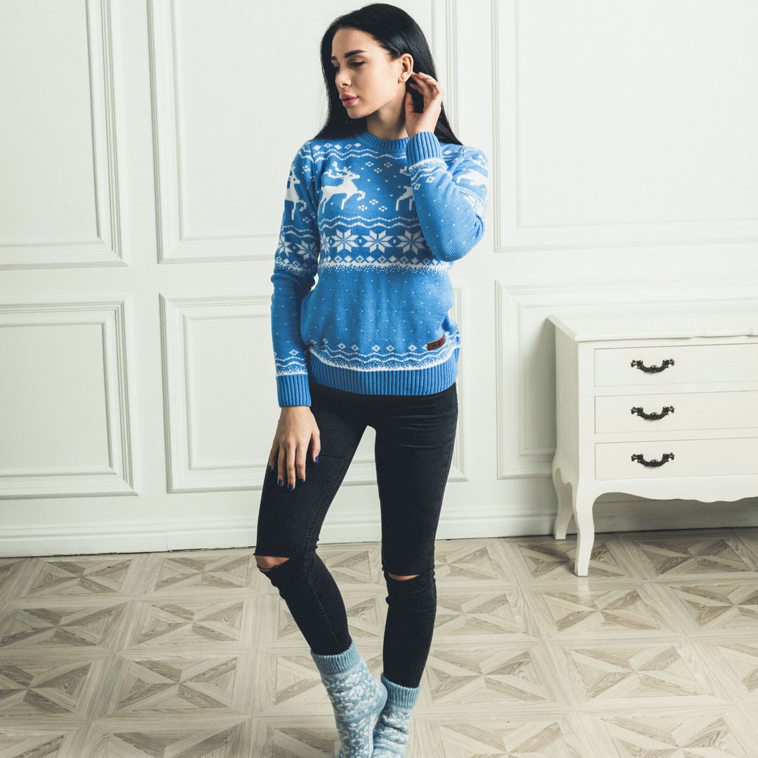 Свитер голубой с оленями Иней Свитер голубой с оленями Иней