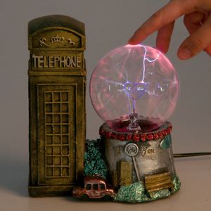 Плазменный шар Лондонская телефонная будка