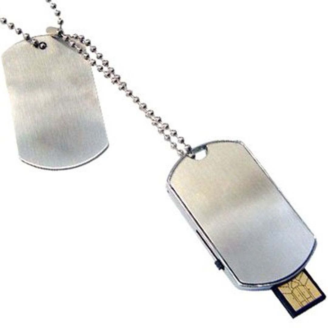 Флешка Армейский жетон 8 Гб В сравнении с настоящим жетоном