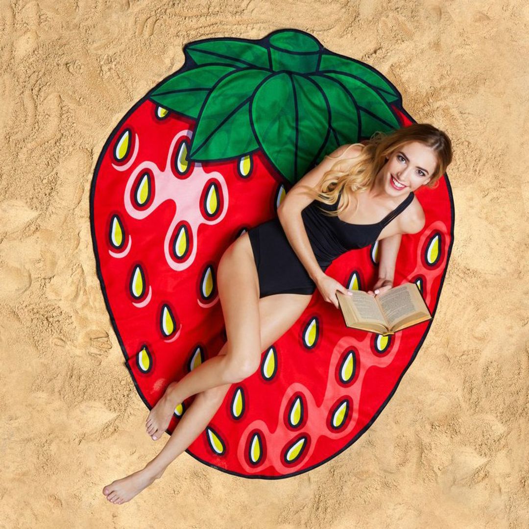 Покрывало пляжное Клубника