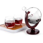 Декантер для напитков на деревянной подставке Глобус с бокалами (2 шт)