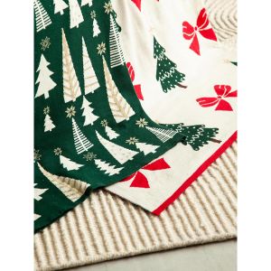 Плед из хлопка с новогодним рисунком Whitewood из коллекции New Year Essential, 130x180 см