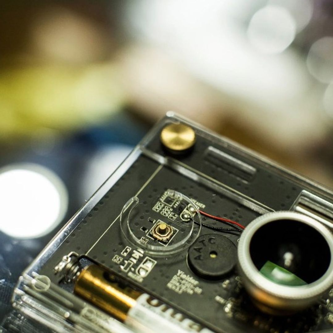 Пластиковый цифровой фотоаппарат PaperShoot Vanguard