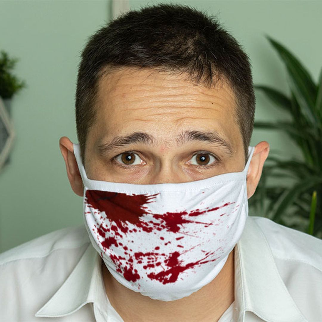 Кровавая маска на лицо Кровавая маска на лицо