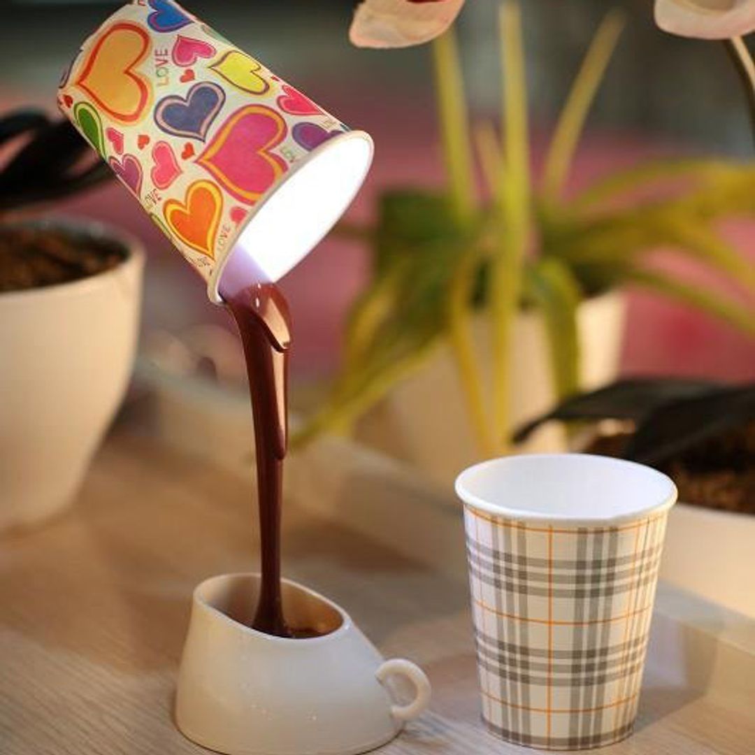 Светильник Выливающийся кофе В интерьере