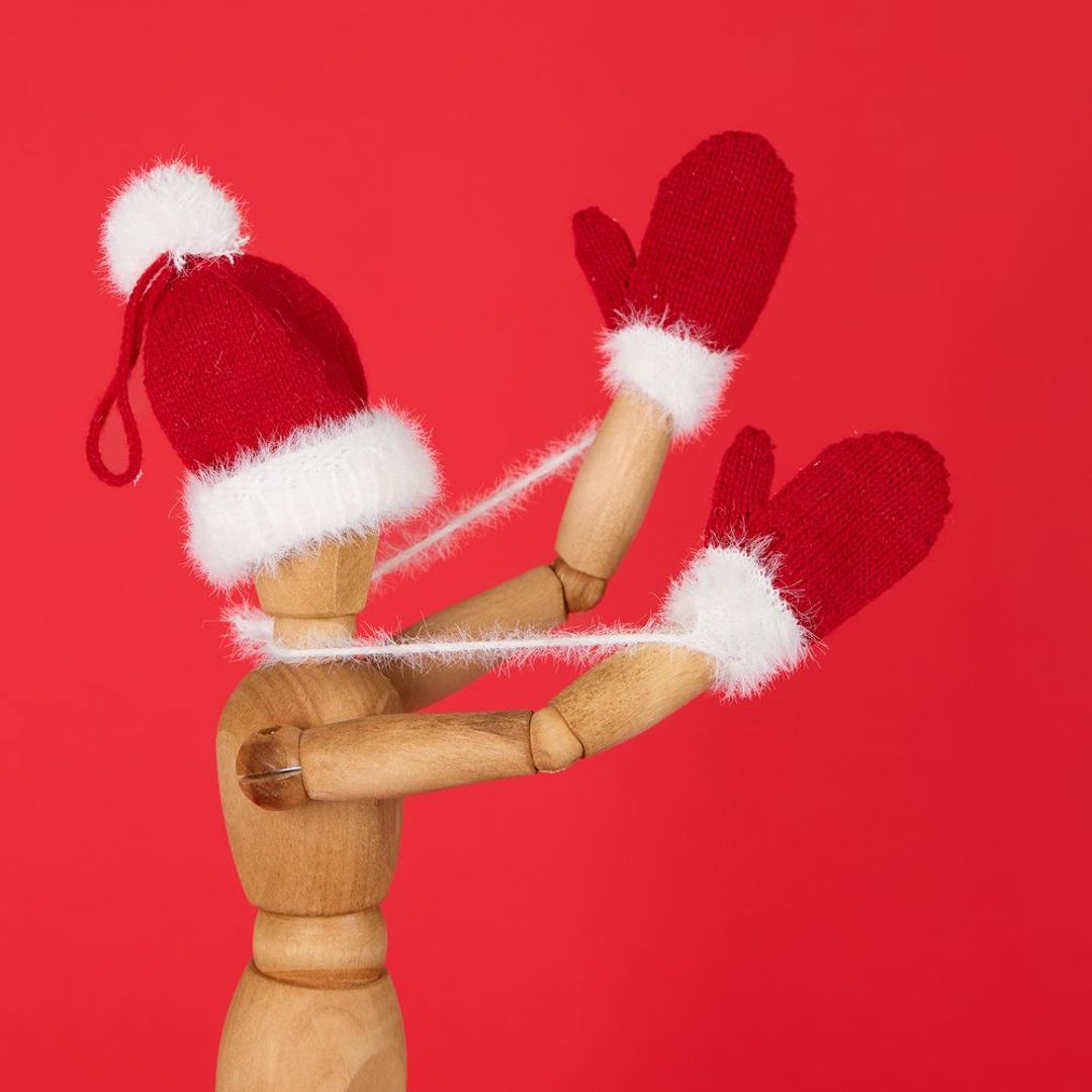 Подвеска на елку Вьюжка (варежки, красный)