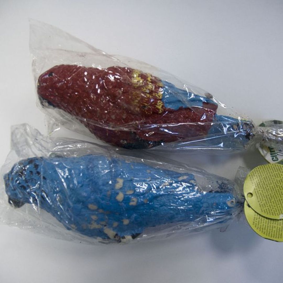 Аромасвеча Попугай (Красная и синяя) В упаковке Аромасвеча Попугай (Красная и синяя) В упаковке