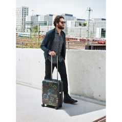 Чемодан Suitcase S (30 л)