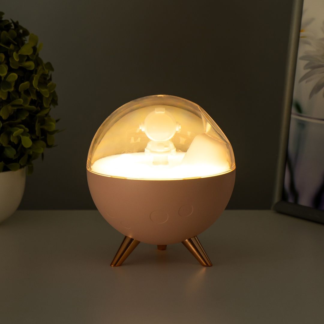 Ночник увлажнитель Космонавт Ночник увлажнитель Космонавт