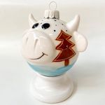 Фарфоровый елочный шар Коровка новогодняя (ручная роспись)