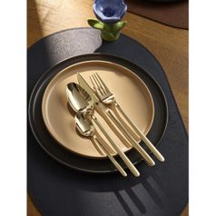 Набор столовых приборов Pure, золотистые глянцевые, 24 пред. Набор столовых приборов Pure, золотистые глянцевые, 24 пред.