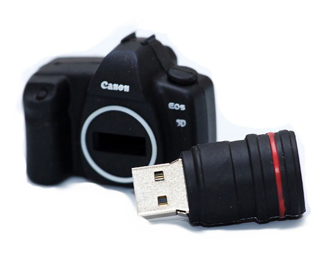 Флешка Фотоаппарат Canon EOS 5D 4 Гб Флешка Фотоаппарат Canon EOS 5D 4 Гб