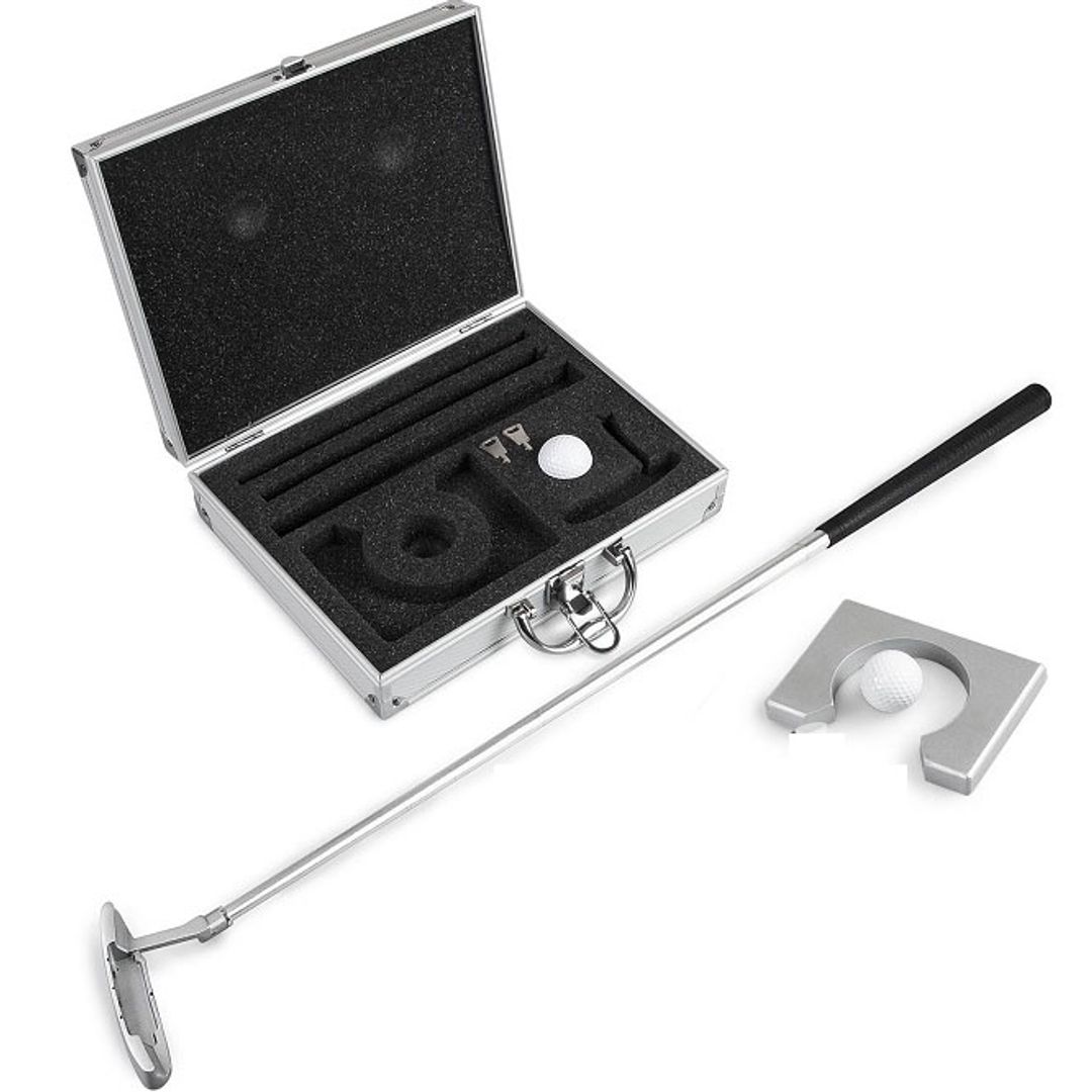 Набор для гольфа (мет. клюшка + 2 мяча) Набор для гольфа (мет. клюшка + 2 мяча)