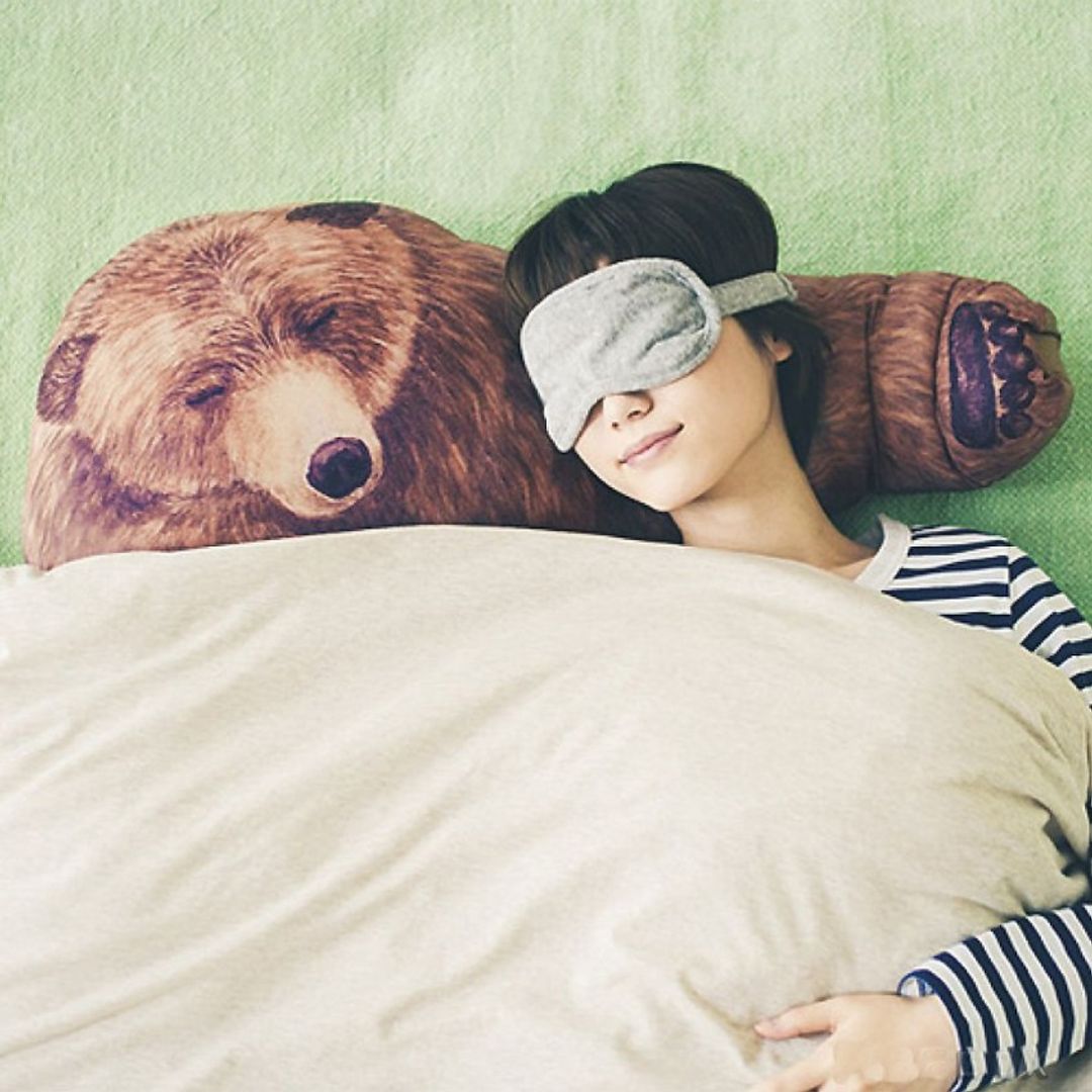 Подушка Рука медведя Bear Hug Pillow В жизни
