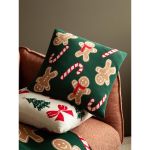 Подушка вязаная с новогодним рисунком Gingerman из коллекции New Year Essential, 45x45 см