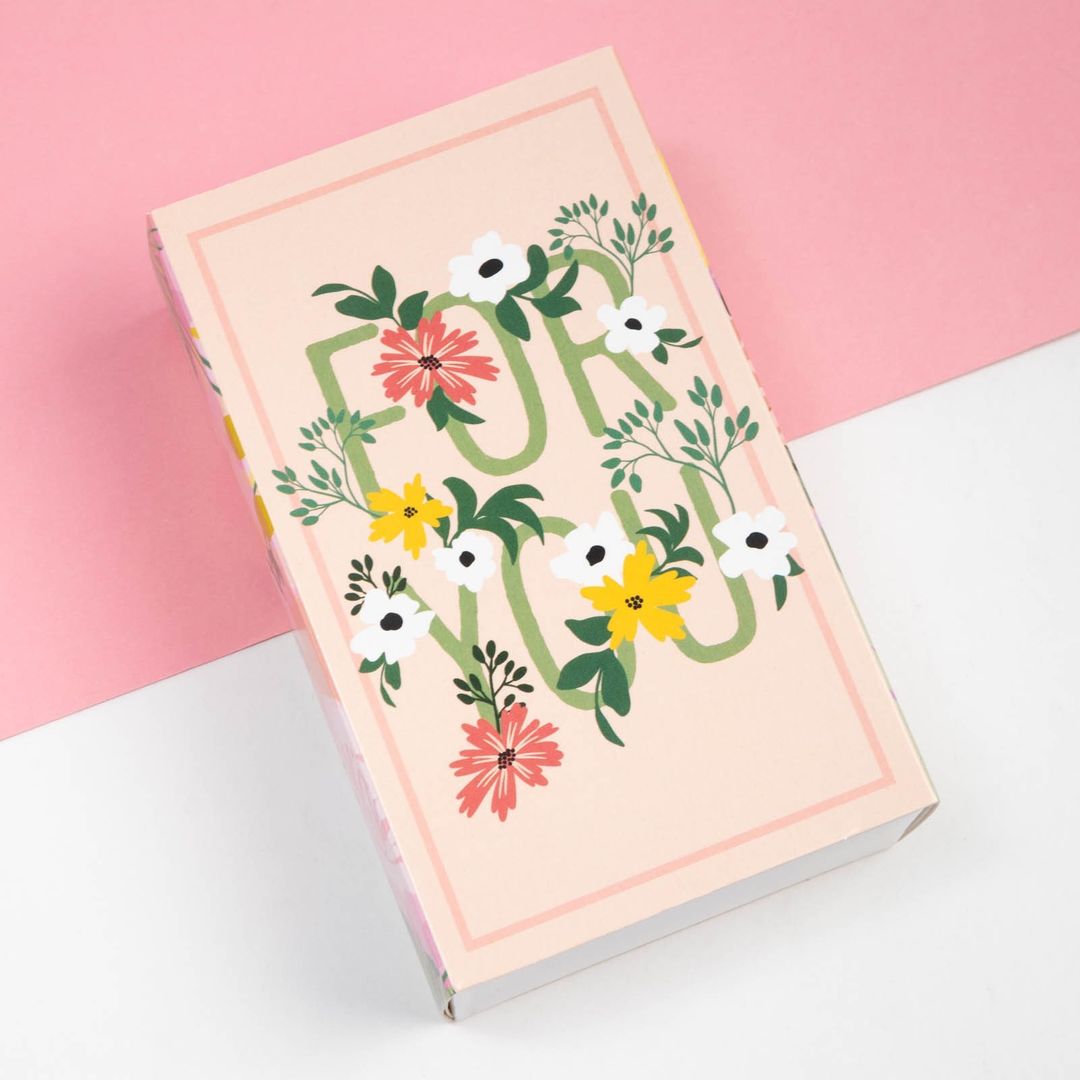 Набор женских носков Love (размер 36-39)