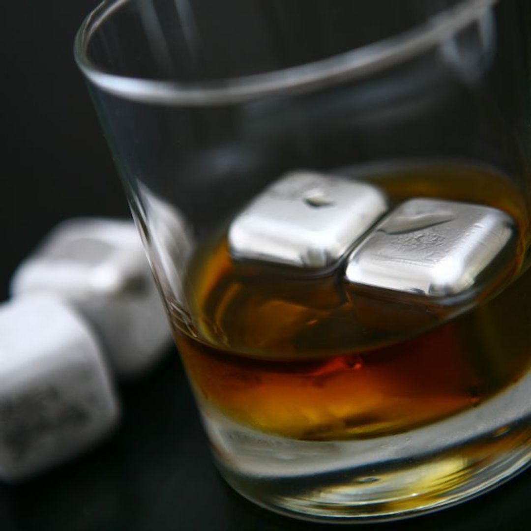 Стальные кубики для охлаждения напитков Стальные кубики для охлаждения напитков