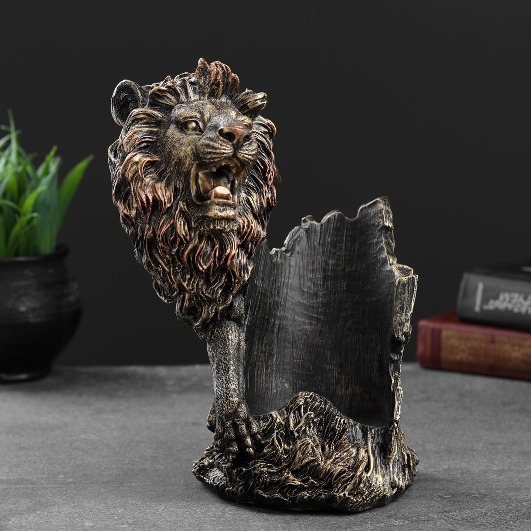 Подставка под бутылку Лев