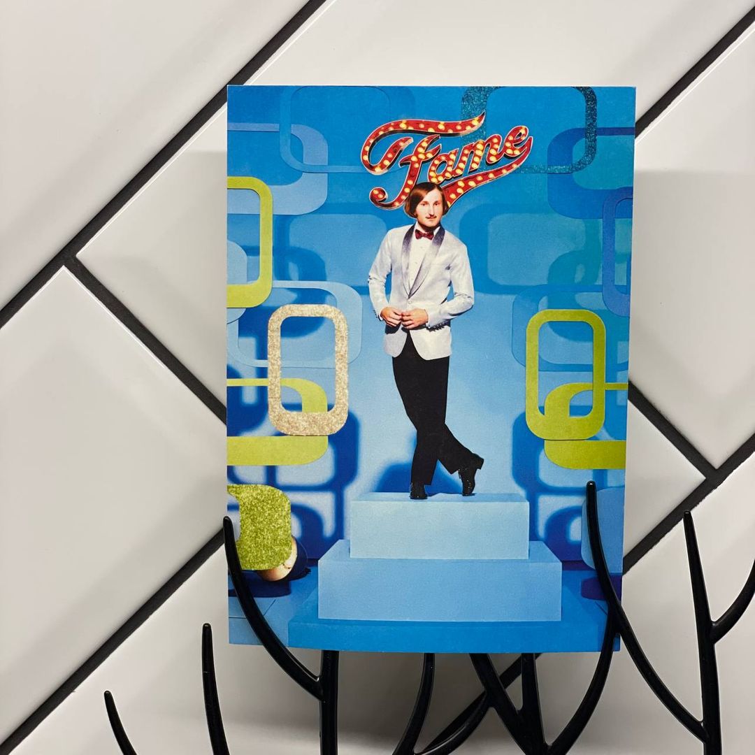 Открытка почтовая Модные классики Гоголь Fame Открытка почтовая Модные классики Гоголь Fame