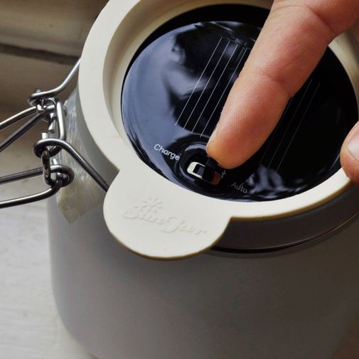 Светящаяся банка на солнечной батарее Sun Jar