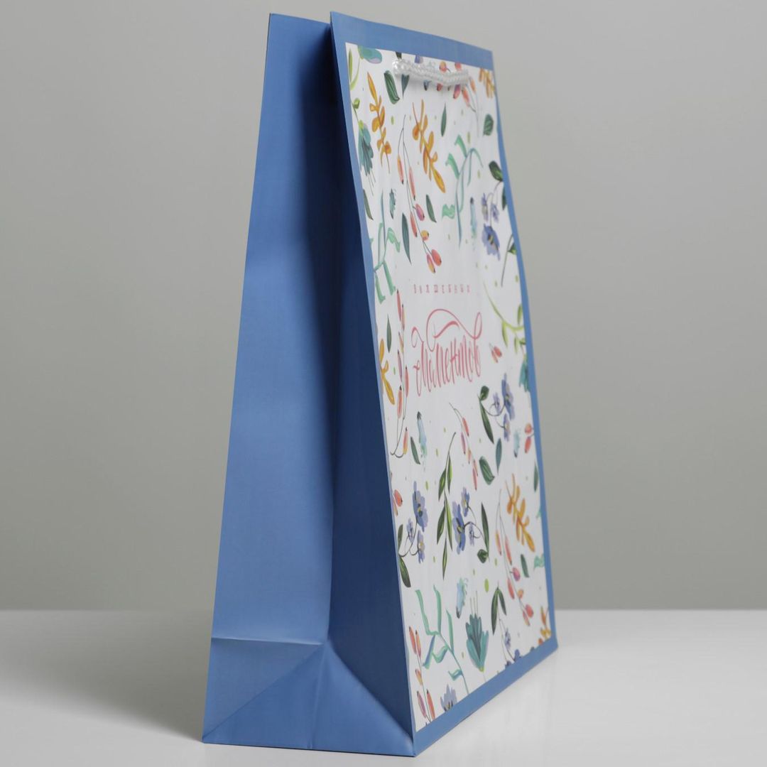 Подарочный пакет Best Wishes (23 х 27 х 8 см) Подарочный пакет Best Wishes (23 х 27 х 8 см)