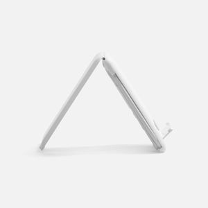 Органайзер с беспроводной зарядкой и набором адаптеров Octopod (белый) Органайзер с беспроводной зарядкой и набором адаптеров Octopod (белый)